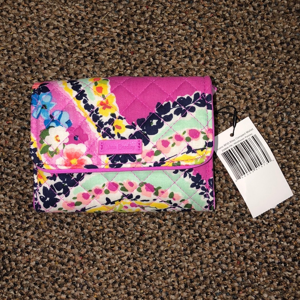 BRAND NEW Vera Bradley